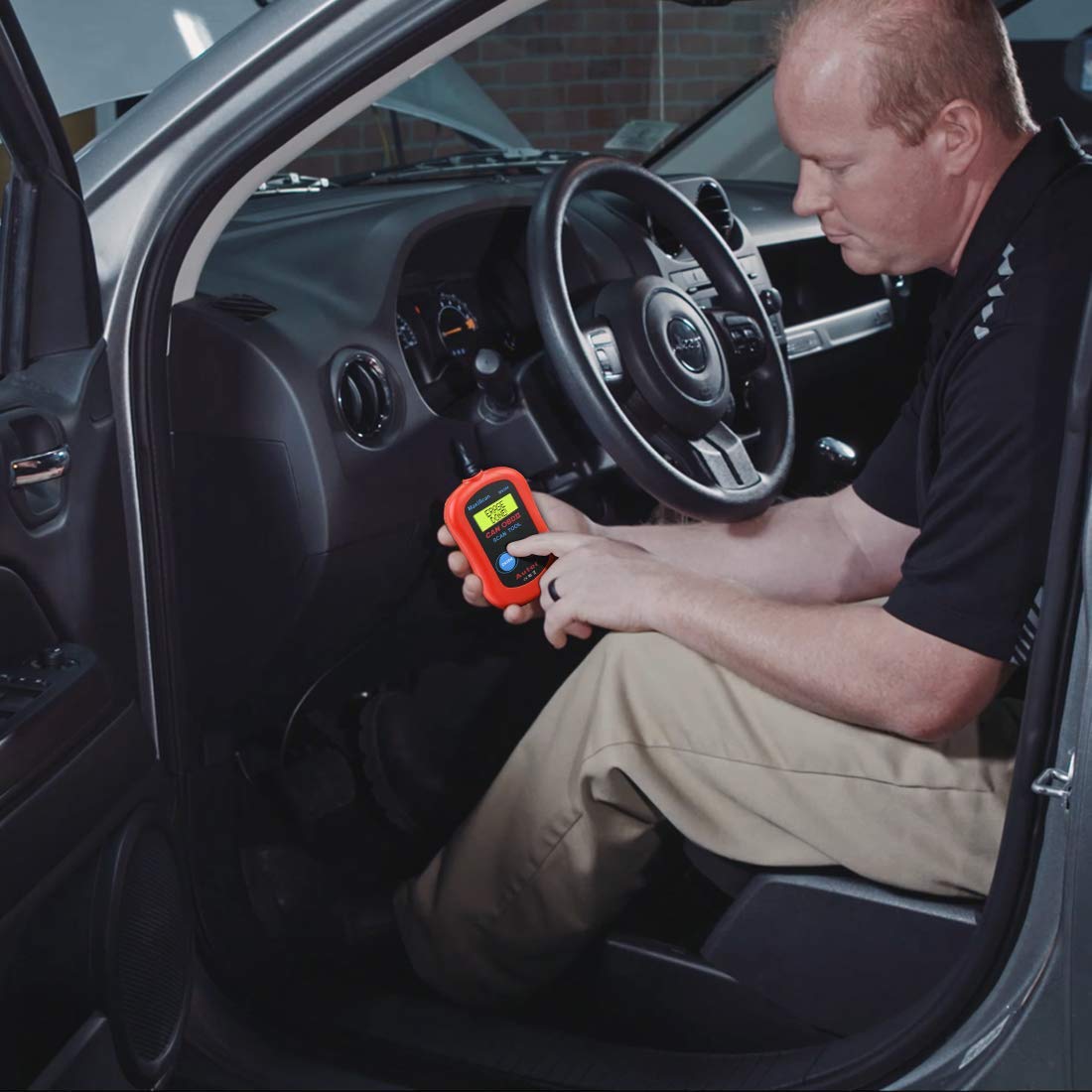 Autel MS300 OBD2 Code Reader – Check Engine Light Tool